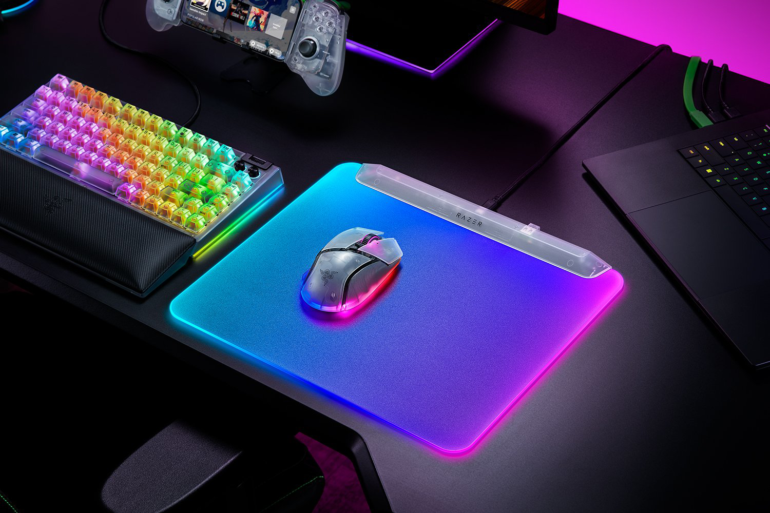 Razer Firefly V2 Pro - Multi-Zone Chroma Gaming Mousepad (Phantom