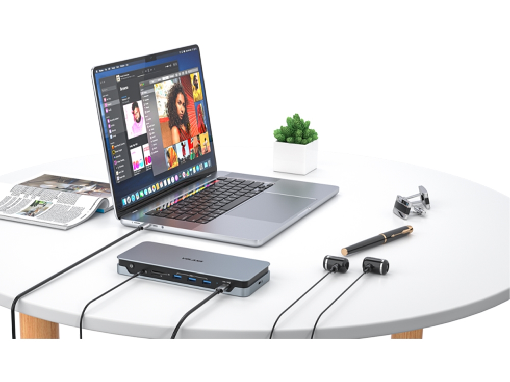 A large marketing image providing additional information about the product Volans Aluminium 14-in-1 Quadruple 4K Display Multifunctional USB-C Docking Station - Additional alt info not provided
