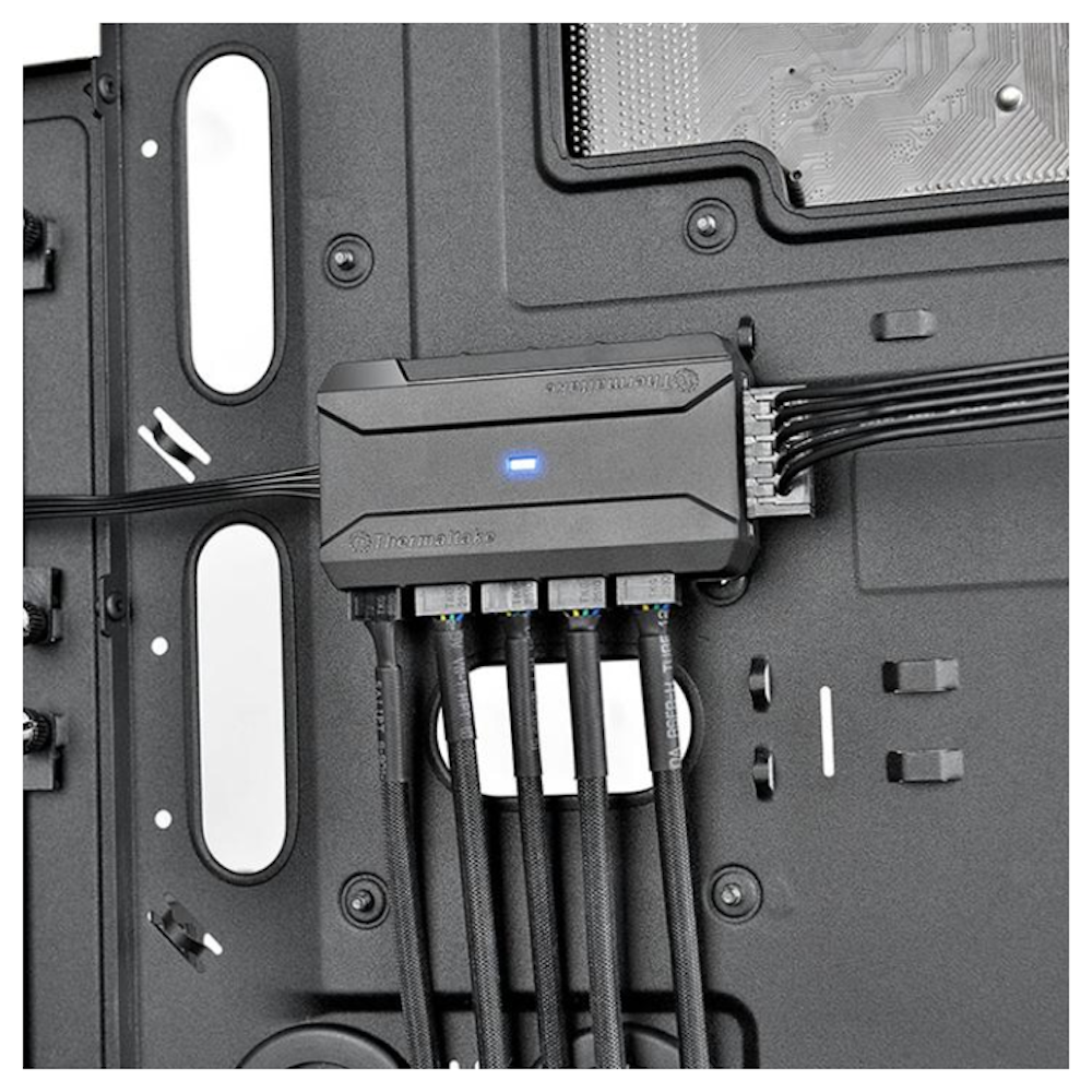 A large main feature product image of Thermaltake Commander FP - 10 Port PWM Fan Hub