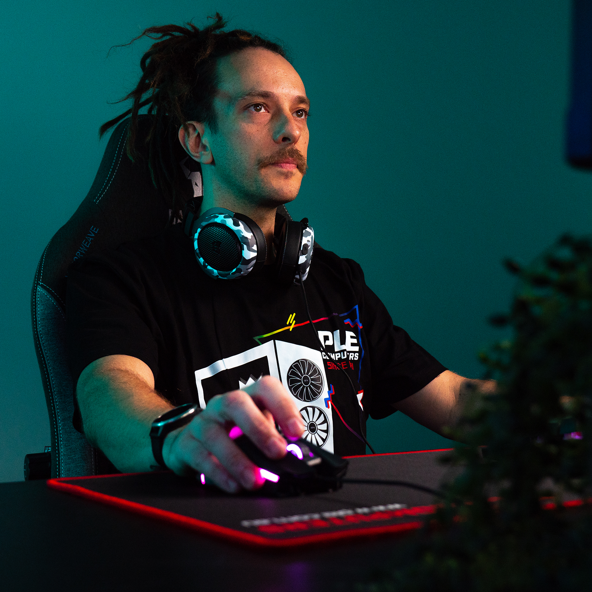 A large main feature product image of PLE T-Shirt 30th Anniversary - M