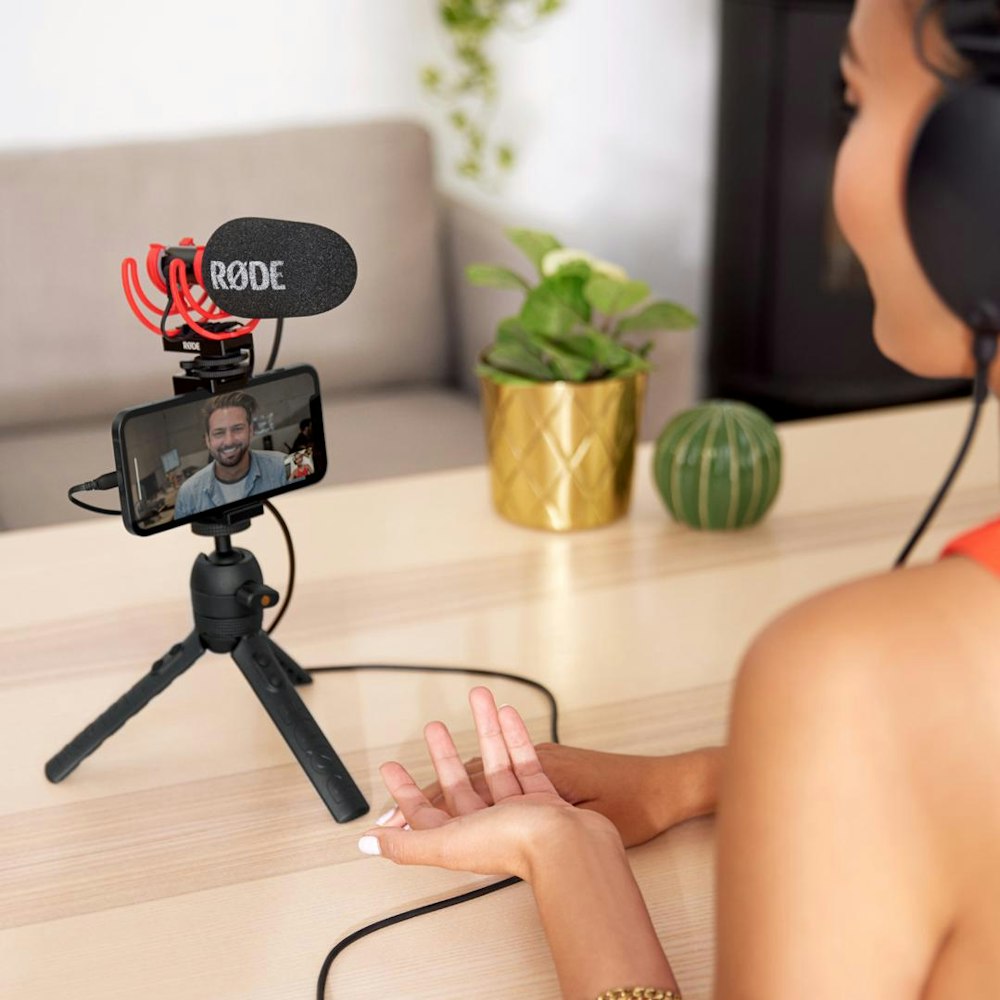 A large main feature product image of RODE VideoMic GO II