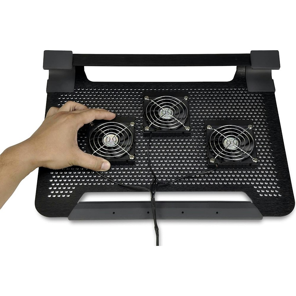 A large main feature product image of Cooler Master Notepal U3 Plus Notebook Cooling Pad