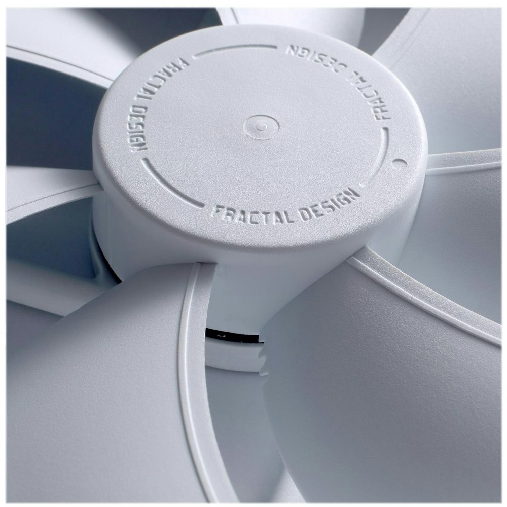 A large main feature product image of Fractal Design Dynamic X2 GP-12 120mm Fan - Whiteout