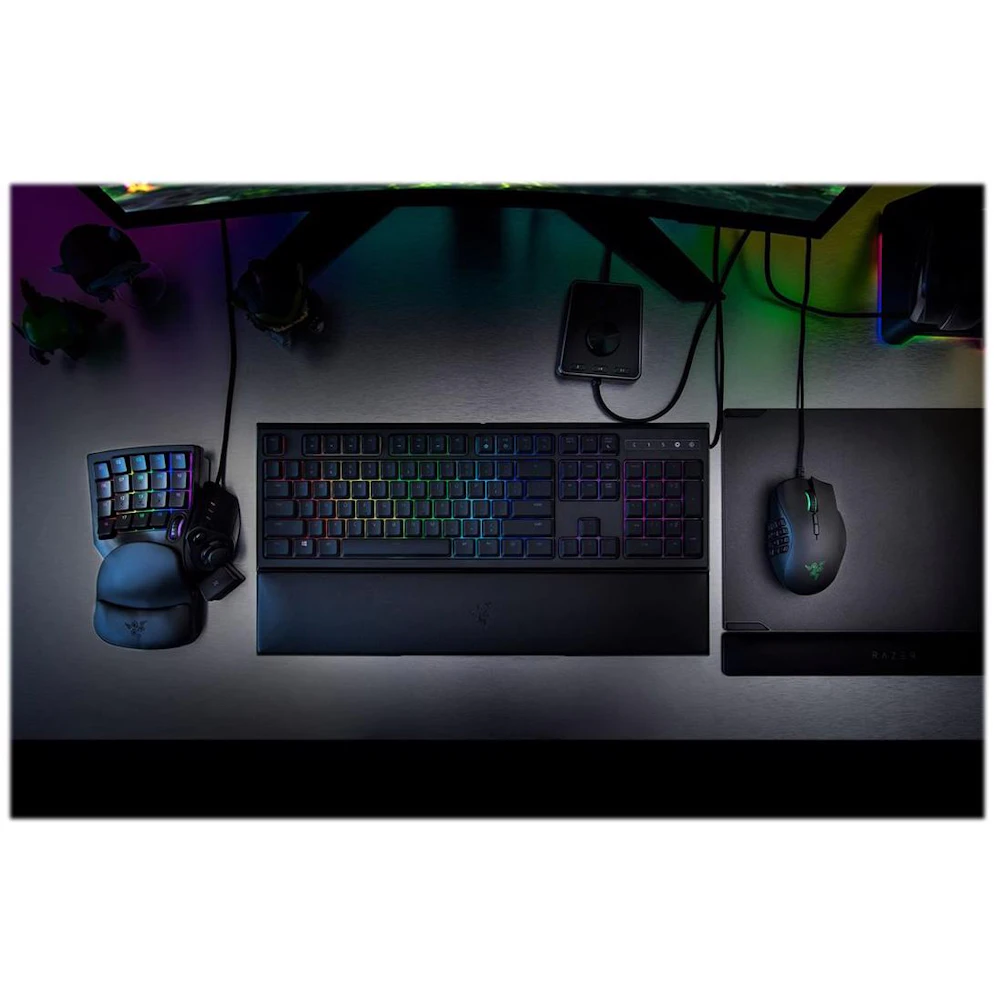 A large main feature product image of EX-DEMO Razer Tartarus Chroma V2 - USB Macro Gamepad (Mecha-Membrane Switch)